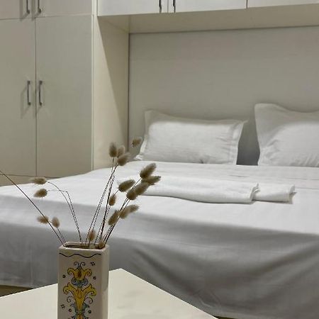 Brilant Studio Apartment City Center Tirana Exterior foto